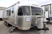54050 - 28' 2019 Airstream International Signature 28RB QUEEN Image 1