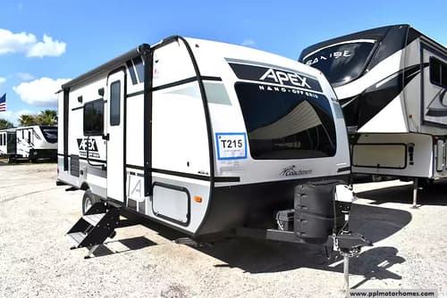 62552 - 21' 2022 Forest River Coachmen Apex 191RBS w/Slide Image 1