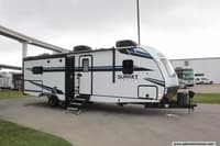 62806 - 32' 2021 Crossroads Sunset Trail Super Lite 285CK w/2 Slides Image 1