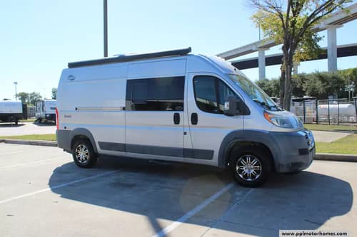 60672 - 19' 2018 Hymer Carado BANFF Image 1