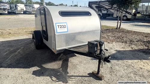 64906 - 13' 2016 Little Guy Silver Shadow 5X10 QUICKSTART Image 1