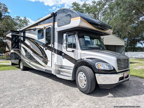 64503 - 39' 2018 Jayco Seneca 37K w/2 Slides Image 1