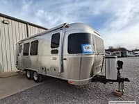 61799 - 24' 2024 Airstream International 23FB TWIN Image 1