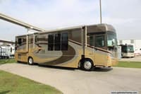 54730 - 39' 2007 Winnebago Tour 40FD 400hp Cummins w/4 Slides Image 1