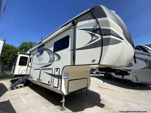 63496 - 42' 2018 Jayco North Point 377RLBH w/4 Slides - Bunk House Image 1