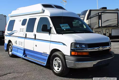 61515 - 20' 2004 Pleasure-Way Lexor TS CHEVY w/Slide Image 1