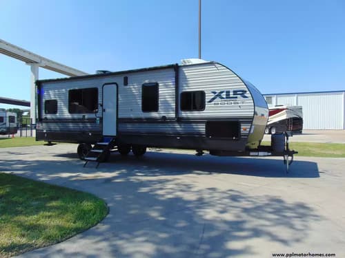63263 - 33' 2024 Forest River Xlr Boost 2714B - Toy Hauler Image 1