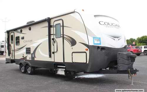 63372 - 31' 2018 Keystone Cougar 27SAB w/Slide Image 1
