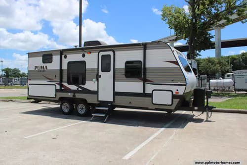 60363 - 25' 2020 Palomino Puma Xle 20MBC - Bunk House Image 1