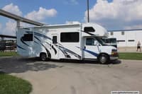 60866 - 29' 2020 Thor Chateau 28A Image 1