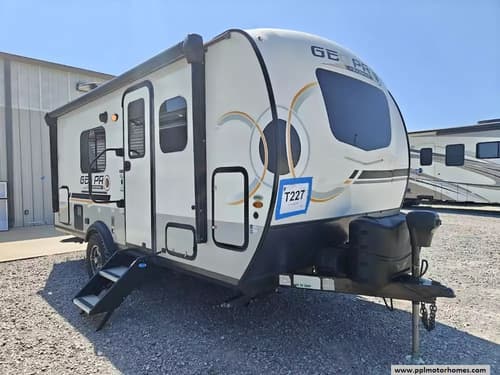 60939 - 21' 2022 Rockwood Geo Pro 19FDS w/Slide Image 1
