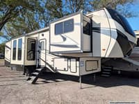 62446 - 41' 2021 Primetime Sanibel 3802WB w/5 Slides Image 1