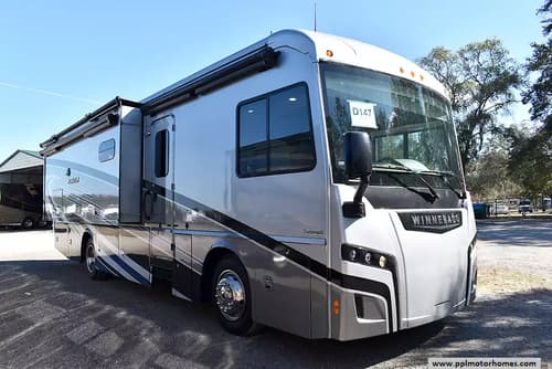 62110 - 35' 2020 Winnebago Forza 34T 340hp Cummins w/2 Slides Image 1