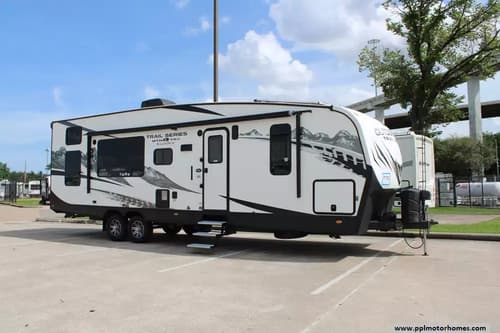 63857 - 35' 2022 Outdoors RV Mountain Trax Trail 29TRX w/Generator  - Toy Hauler Image 1