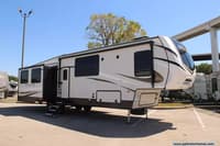 53832 - 39' 2022 Keystone Sprinter Limited 3590 LFT w/4 Slides Image 1