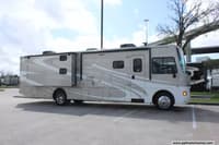 62383 - 36' 2014 Winnebago Vista 35B w/3 Slides - Bunk House Image 1