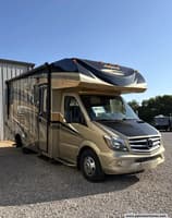 64697 - 25' 2016 Jayco Melbourne 24K w/2 Slides Image 1