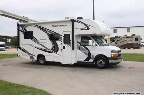 62721 - 24' 2021 Thor Four Winds 22E Image 1