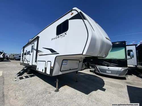 64907 - 35' 2025 Shasta Phoenix Lite 274BH w/Slide - Bunk House Image 1