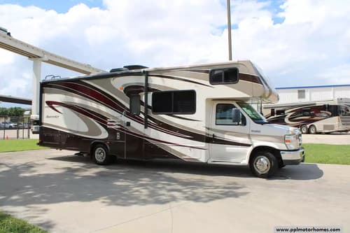 63060 - 30' 2013 Forest River Sunseeker 2860DS w/2 Slides Image 1
