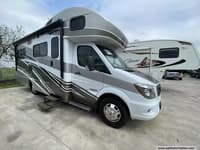 55594 - 26' 2016 Winnebago View 24J w/Slide Image 1