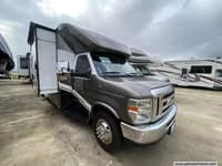 61597 - 33' 2017 Winnebago Aspect 30J w/3 Slides Image 1