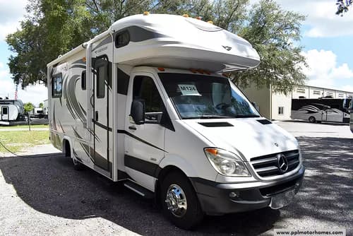 60676 - 25' 2011 Fleetwood Tioga Ranger 24L MERCEDES w/Slide Image 1