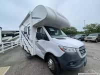 63635 - 25' 2021 Thor Freedom Elite 24FE w/Slide Image 1