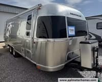 60272 - 25' 2021 Airstream Flying Cloud 25FB TWIN Image 1