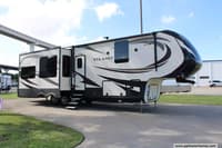 63657 - 38' 2016 Vanleigh RV Vilano 365RL w/3 Slides Image 1