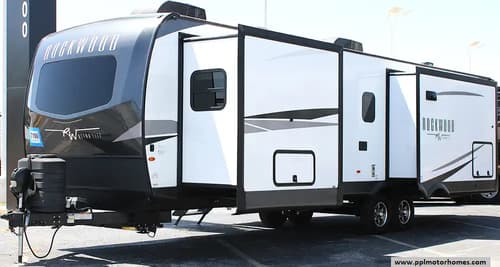 64385 - 35' 2024 Forest River Rockwood Ulta Lite 2906BS w/3 Slides Image 1