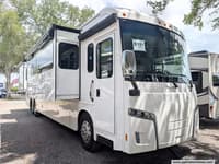 63279 - 43' 2019 Winnebago Horizon Series 42Q 450hp Cummins w/3 Slides Image 1