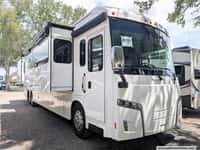 63279 - 43' 2019 Winnebago Horizon Series 42Q 450hp Cummins w/3 Slides Image 1
