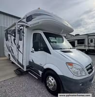 60355 - 25' 2012 Fleetwood Jamboree Sport 24R CSA w/2 Slides Image 1