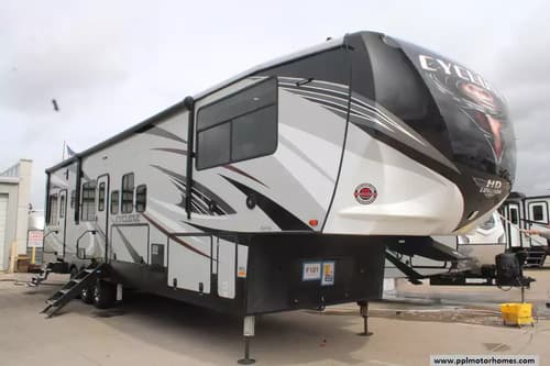 63318 - 44' 2019 Heartland Cyclone Hd 4007 w/3 Slides & Generator  - Toy Hauler Image 1