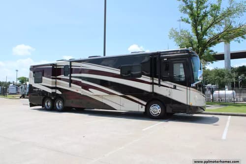 63013 - 42' 2008 Newmar Dutch Star 4304 425hp Cummins w/4 Slides Image 1