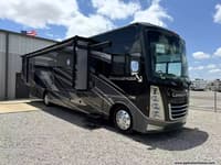 56513 - 38' 2022 Thor Challenger 35MQ w/2 Slides - Bunk House Image 1