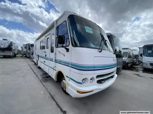 62419 - 31' 1998 Coachmen Mirada Series 300QB Image 1