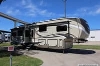 62700 - 41' 2018 Jayco Pinnacle 37MDQS w/4 Slides - Bunk House Image 1