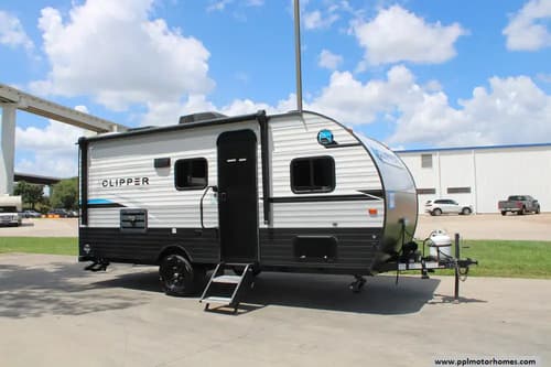 64360 - 20' 2023 Forest River Clipper 4k 18BH - Bunk House Image 1