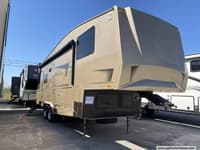 55466 - 31' 2008 Carriage Domani DF300 w/2 Slides Image 1