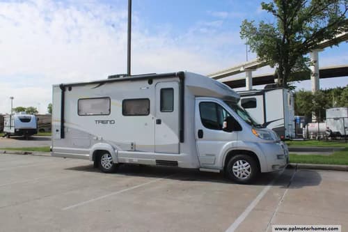 63172 - 24' 2016 Winnebago Trend 23D w/Slide Image 1