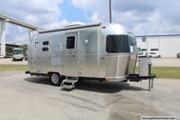 64632 - 20' 2019 Airstream Flying Cloud 20FB Image 1