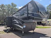 64128 - 35' 2020 Keystone Montana Legacy Edition 3121RL w/3 Slides & Generator Image 1