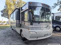 65080 - 39' 2004 Itasca Meridian 39K 330hp Caterpillar w/3 Slides Image 1