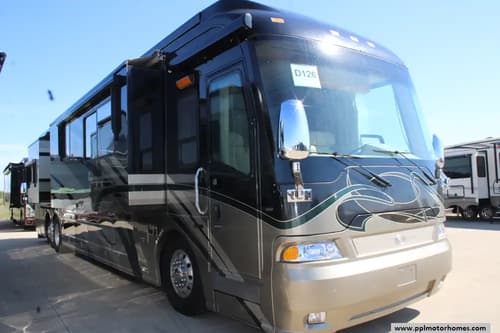 65119 - 45' 2006 Country Coach Magna 630 REMBRANDT 600 600hp Cummins w/4 Slides Image 1