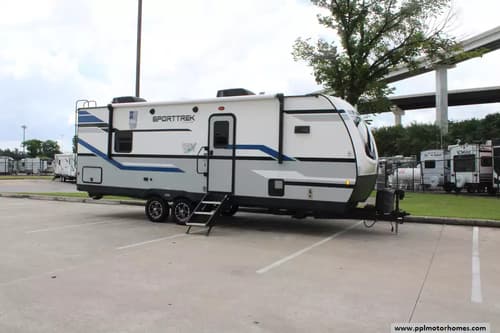 63428 - 28' 2022 Venture RV Sport Trek 6195LB w/Slide Image 1