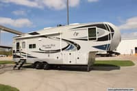 55448 - 34' 2020 Northwood Arctic Fox 29-5T w/2 Slides & Generator Image 1