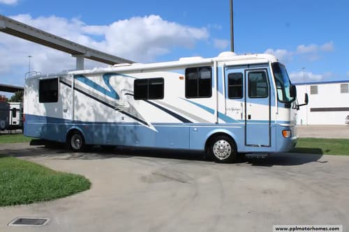65049 - 38' 2000 Monaco Diplomat 38A 315hp Cummins w/Slide Image 1