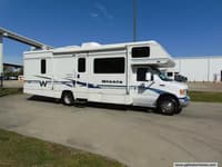 58330 - 30' 2003 Winnebago Minnie Winnie 30V w/2 Slides Image 1